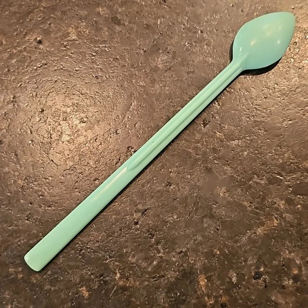 2 Vintage 1950s Breyers & 2 Vtg. 70s Dairy Queen Plastic Ice Cream Bowls & Spoon